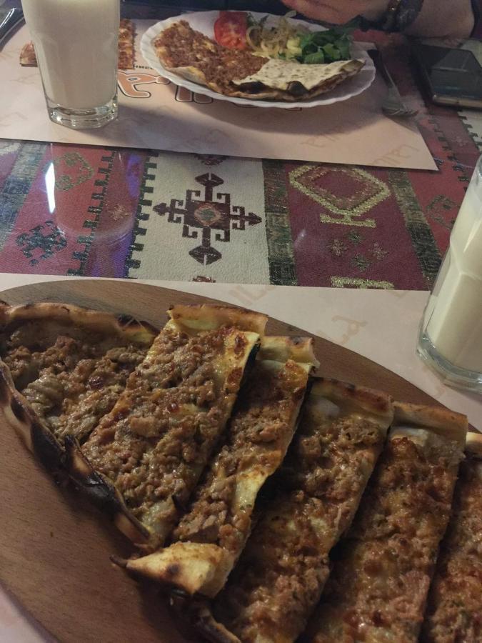 Krovat Na Deribasovskoy Odessa Eksteriør bilde